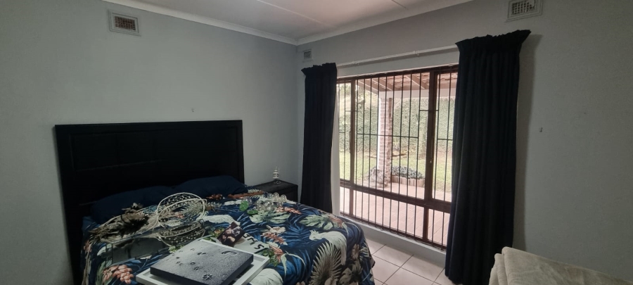 3 Bedroom Property for Sale in Uvongo KwaZulu-Natal