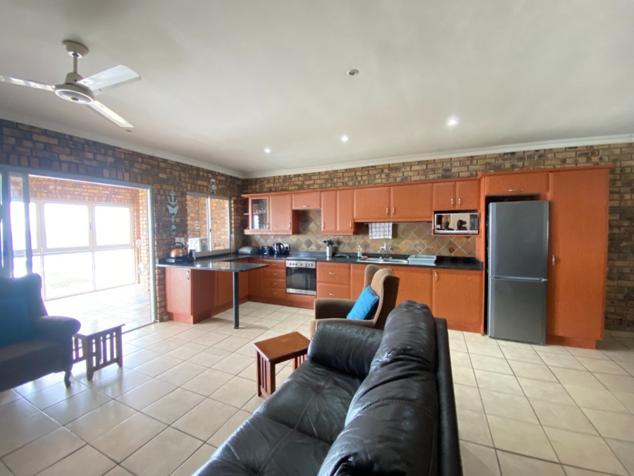 10 Bedroom Property for Sale in Manaba Beach KwaZulu-Natal