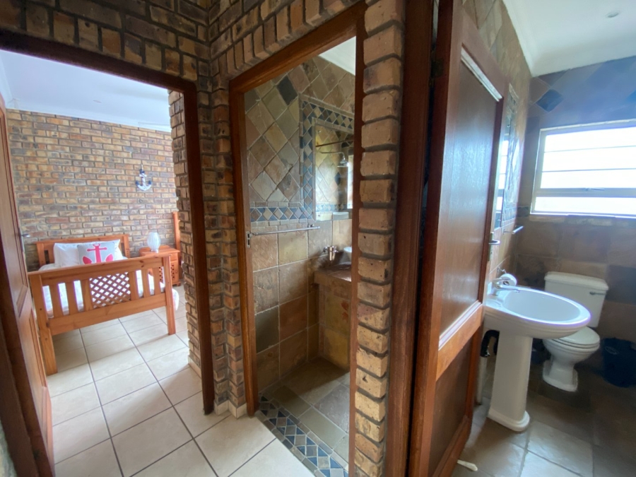 10 Bedroom Property for Sale in Manaba Beach KwaZulu-Natal