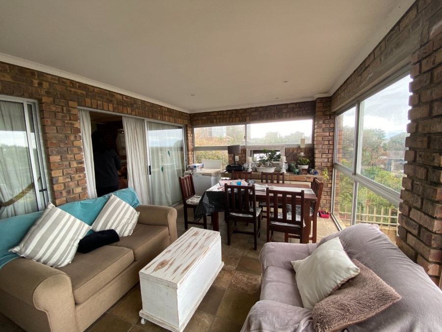 10 Bedroom Property for Sale in Manaba Beach KwaZulu-Natal