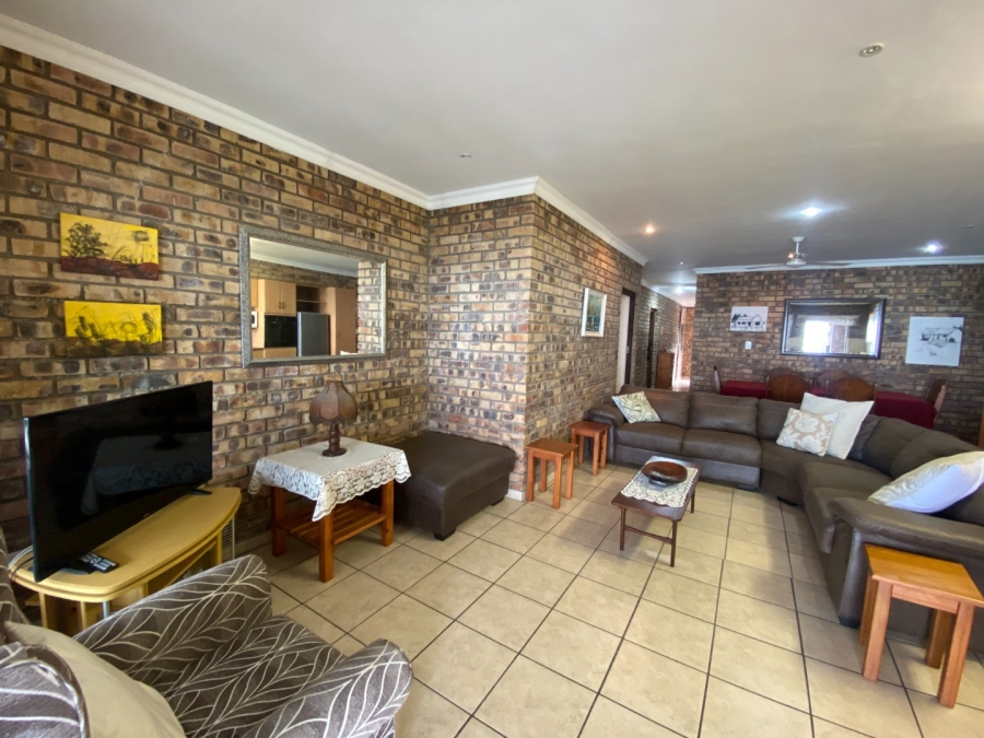 10 Bedroom Property for Sale in Manaba Beach KwaZulu-Natal