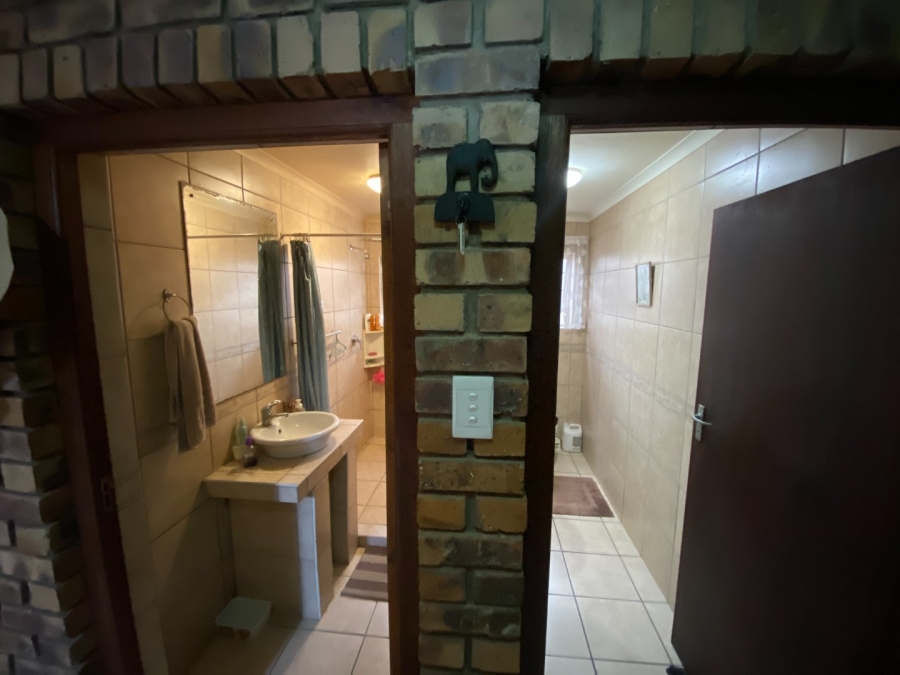 10 Bedroom Property for Sale in Manaba Beach KwaZulu-Natal