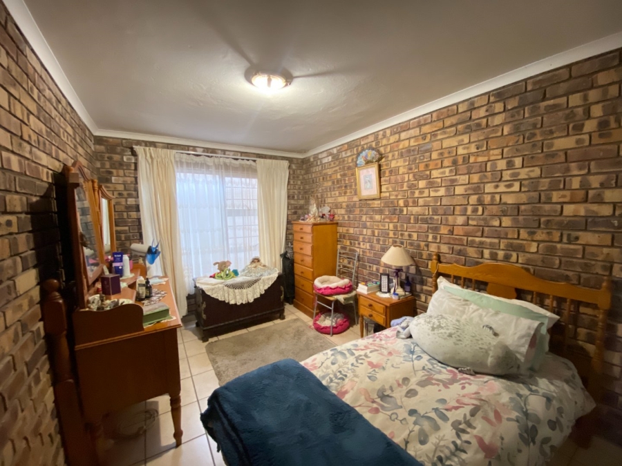 10 Bedroom Property for Sale in Manaba Beach KwaZulu-Natal