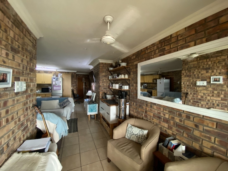 10 Bedroom Property for Sale in Manaba Beach KwaZulu-Natal