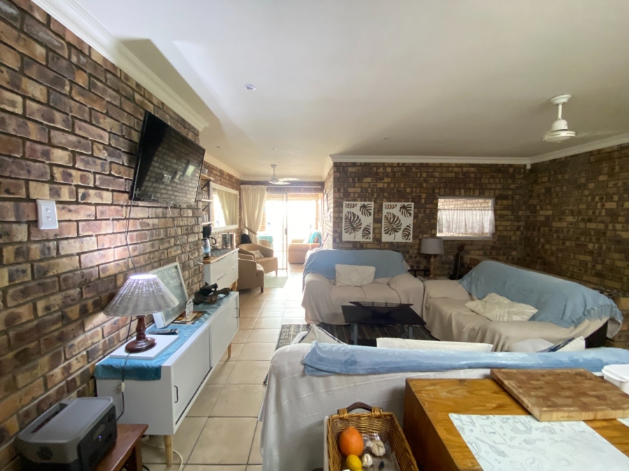 10 Bedroom Property for Sale in Manaba Beach KwaZulu-Natal