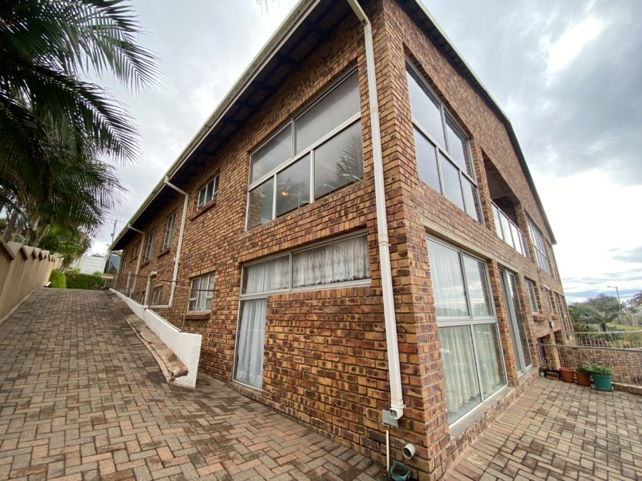 10 Bedroom Property for Sale in Manaba Beach KwaZulu-Natal