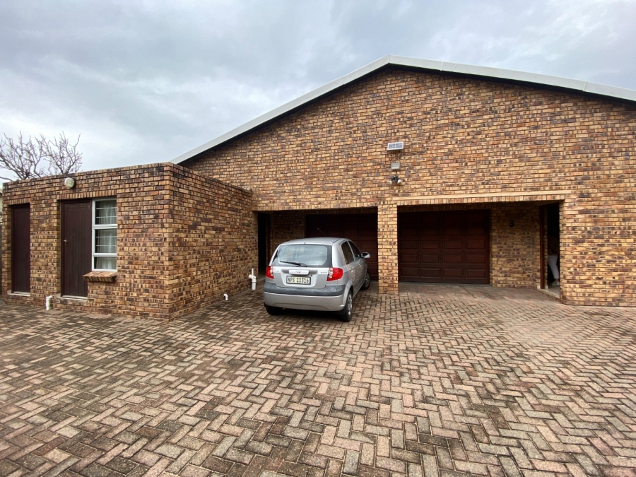 10 Bedroom Property for Sale in Manaba Beach KwaZulu-Natal