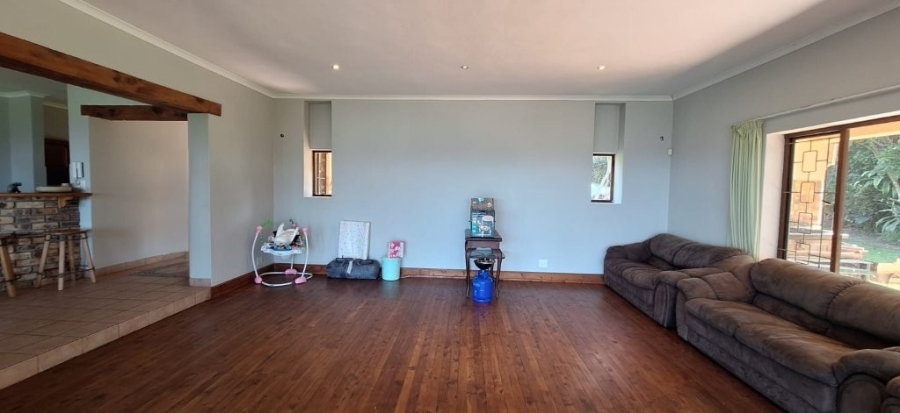 4 Bedroom Property for Sale in Umtentweni KwaZulu-Natal