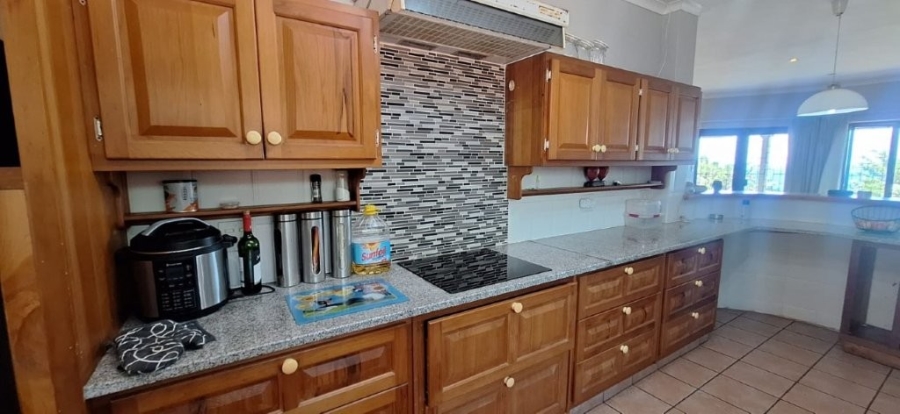 4 Bedroom Property for Sale in Umtentweni KwaZulu-Natal