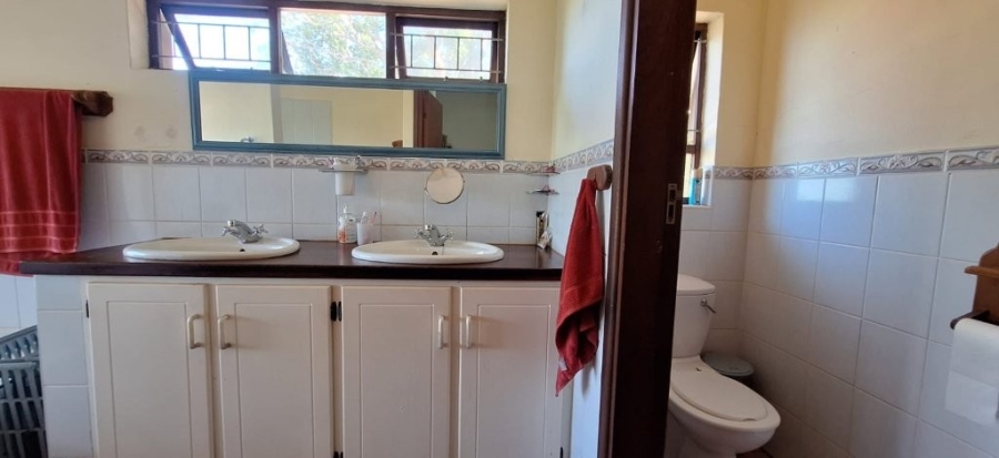 4 Bedroom Property for Sale in Umtentweni KwaZulu-Natal