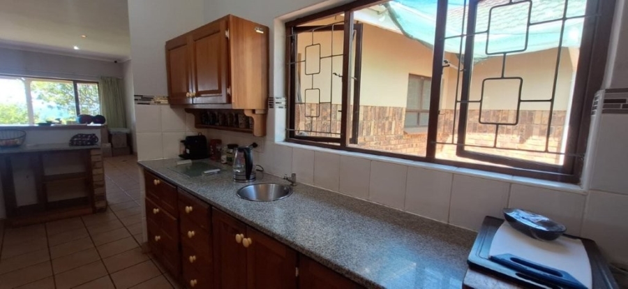 4 Bedroom Property for Sale in Umtentweni KwaZulu-Natal