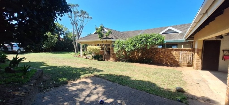 4 Bedroom Property for Sale in Umtentweni KwaZulu-Natal