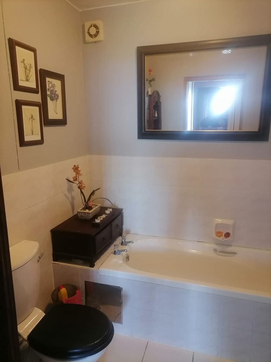 3 Bedroom Property for Sale in Lawrence Rocks KwaZulu-Natal