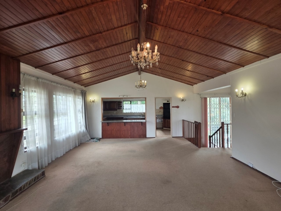 4 Bedroom Property for Sale in St Michaels On Sea KwaZulu-Natal