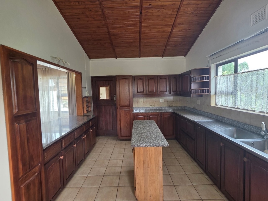 4 Bedroom Property for Sale in St Michaels On Sea KwaZulu-Natal