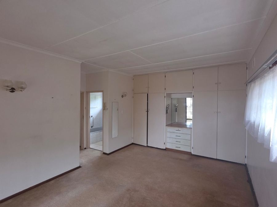 4 Bedroom Property for Sale in St Michaels On Sea KwaZulu-Natal