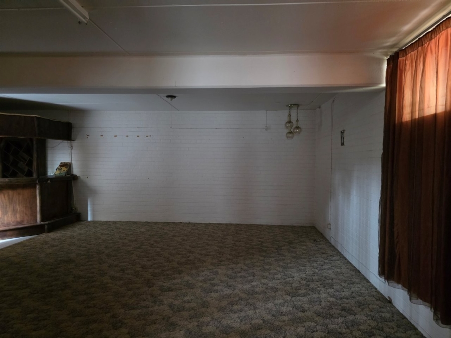 4 Bedroom Property for Sale in St Michaels On Sea KwaZulu-Natal