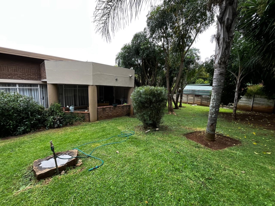 9 Bedroom Property for Sale in Signal Hill KwaZulu-Natal
