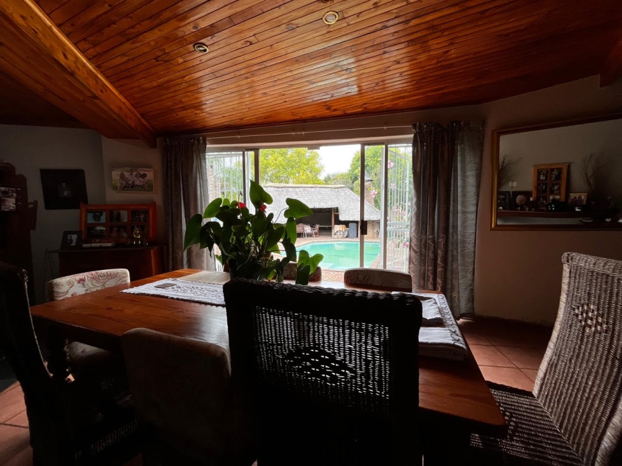9 Bedroom Property for Sale in Signal Hill KwaZulu-Natal