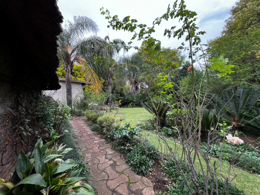 9 Bedroom Property for Sale in Signal Hill KwaZulu-Natal