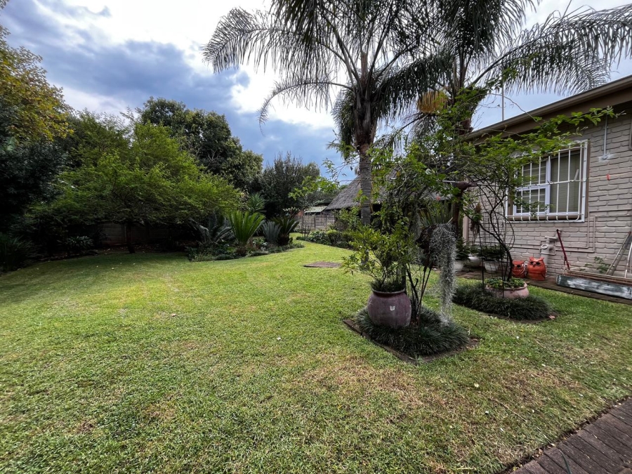 9 Bedroom Property for Sale in Signal Hill KwaZulu-Natal