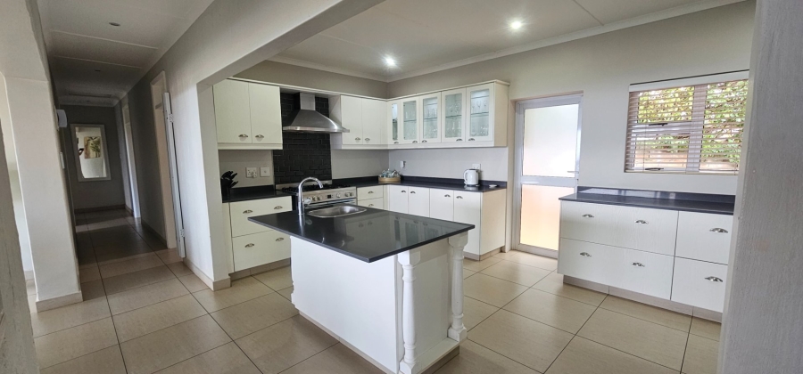 4 Bedroom Property for Sale in Ballito Central KwaZulu-Natal