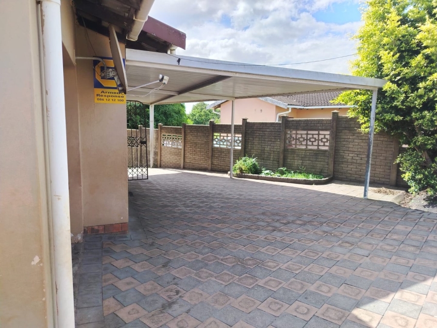 3 Bedroom Property for Sale in Esikhawini KwaZulu-Natal