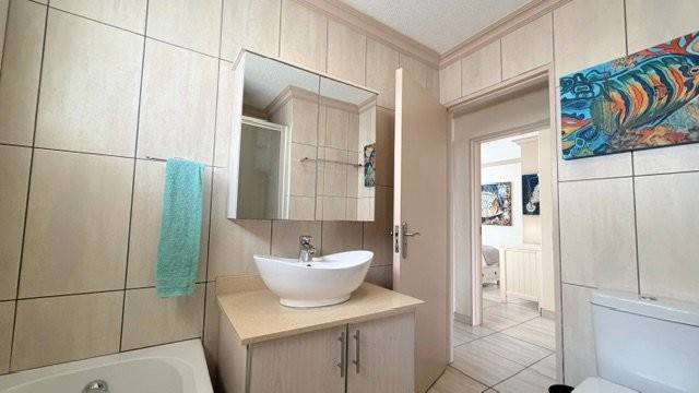 3 Bedroom Property for Sale in Uvongo KwaZulu-Natal