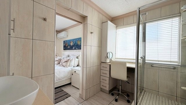 3 Bedroom Property for Sale in Uvongo KwaZulu-Natal