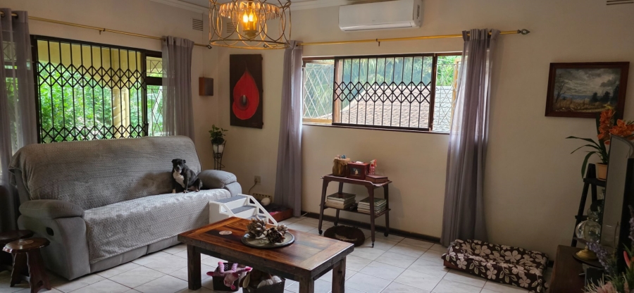 3 Bedroom Property for Sale in Umtentweni KwaZulu-Natal
