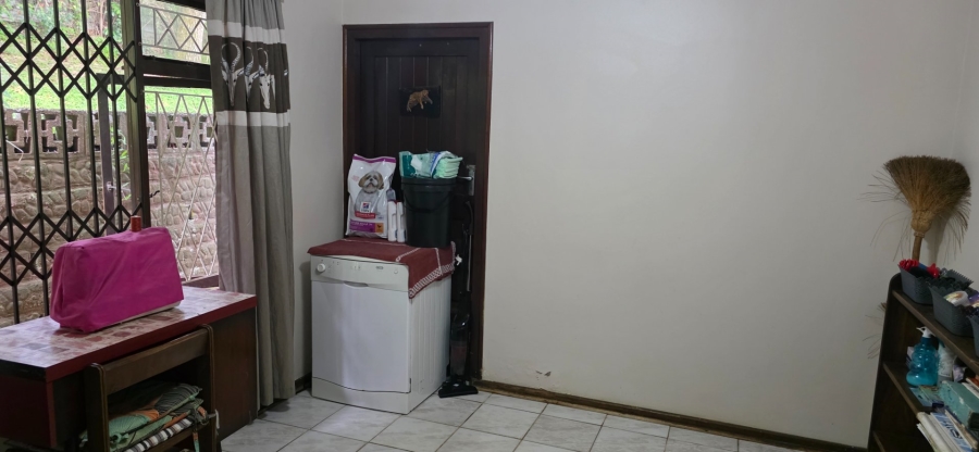 3 Bedroom Property for Sale in Umtentweni KwaZulu-Natal