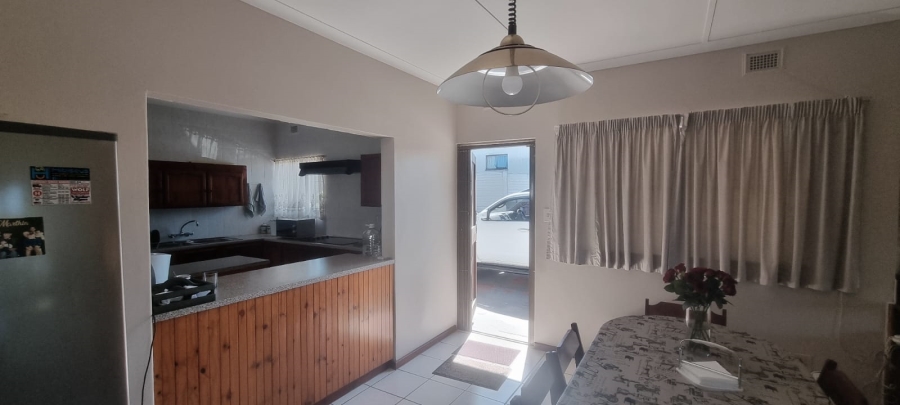 3 Bedroom Property for Sale in Uvongo KwaZulu-Natal