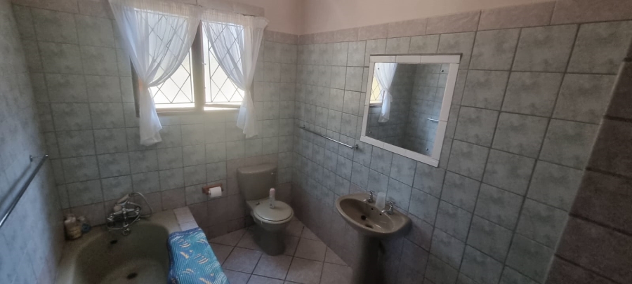 3 Bedroom Property for Sale in Uvongo KwaZulu-Natal