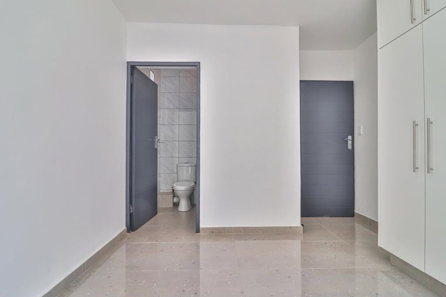 2 Bedroom Property for Sale in Essenwood KwaZulu-Natal