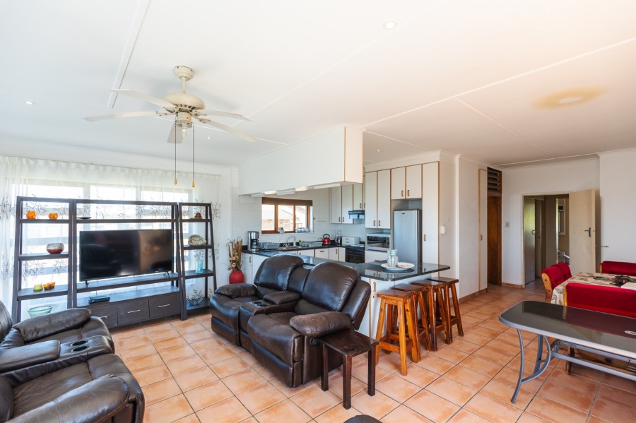 7 Bedroom Property for Sale in Uvongo KwaZulu-Natal