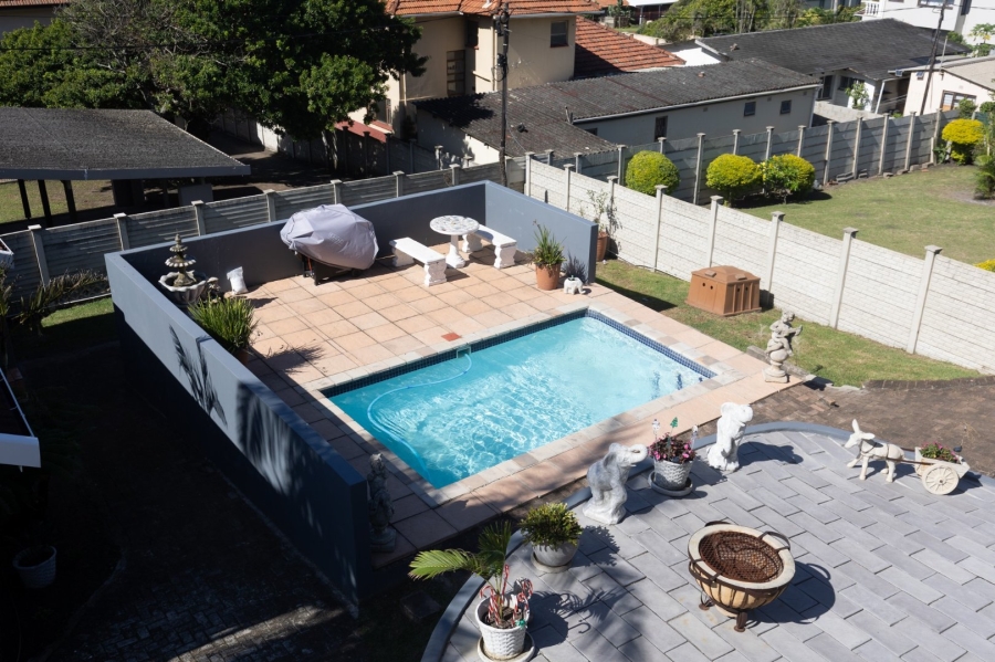 7 Bedroom Property for Sale in Uvongo KwaZulu-Natal