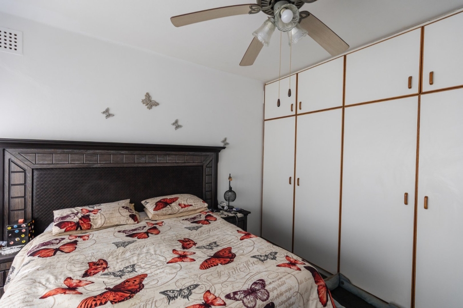 7 Bedroom Property for Sale in Uvongo KwaZulu-Natal