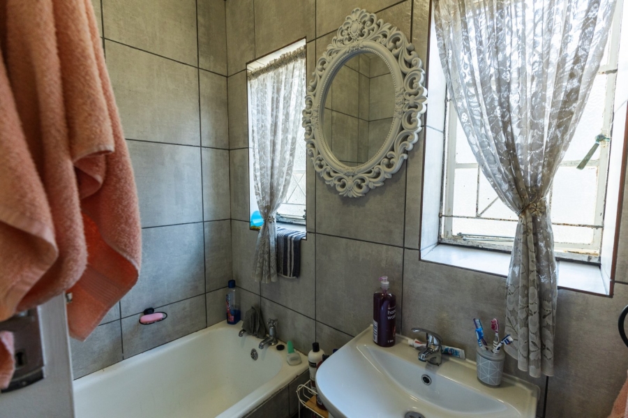 7 Bedroom Property for Sale in Uvongo KwaZulu-Natal