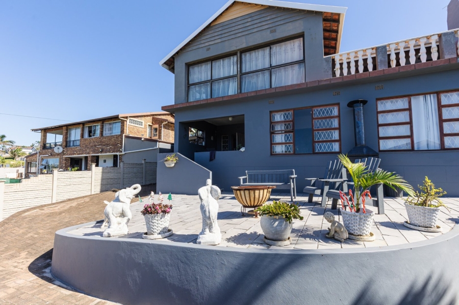 7 Bedroom Property for Sale in Uvongo KwaZulu-Natal