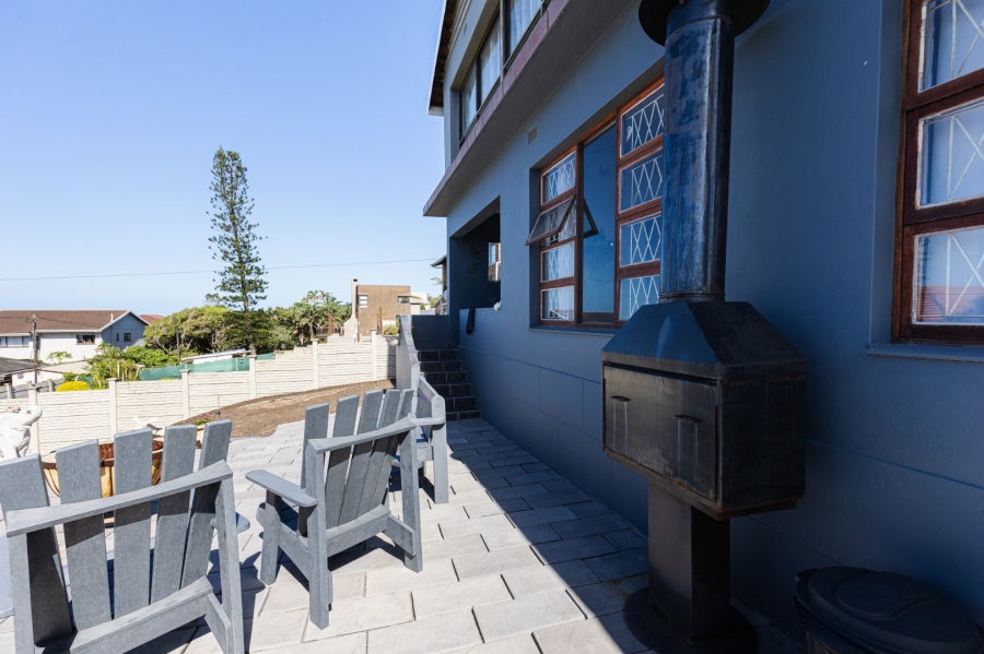 7 Bedroom Property for Sale in Uvongo KwaZulu-Natal