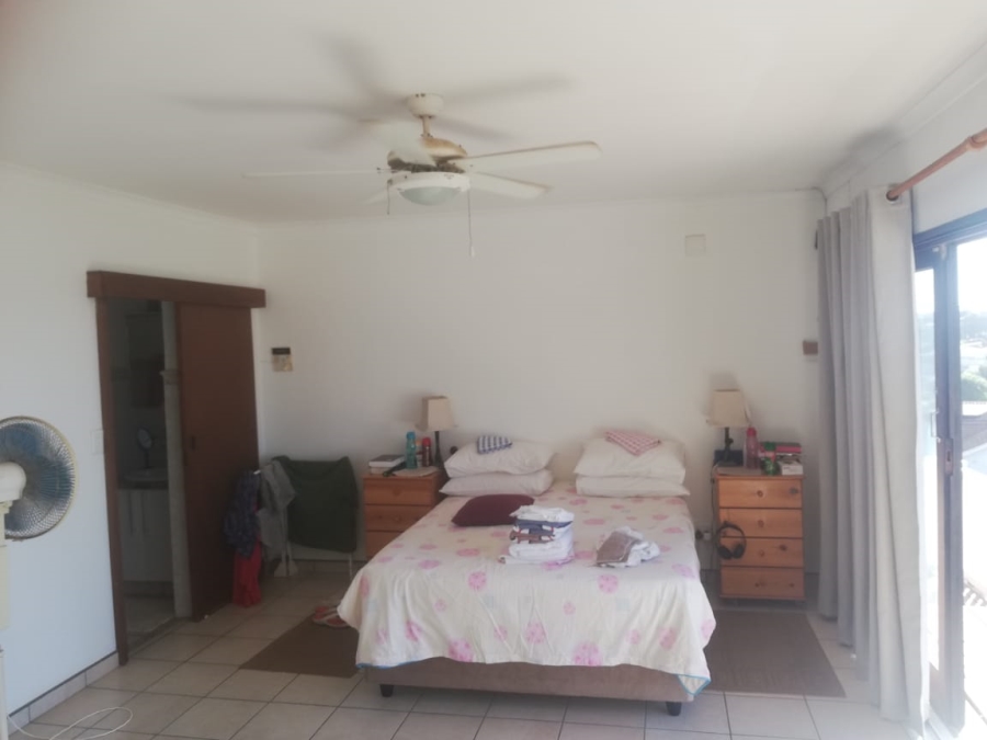 5 Bedroom Property for Sale in Sea Park KwaZulu-Natal