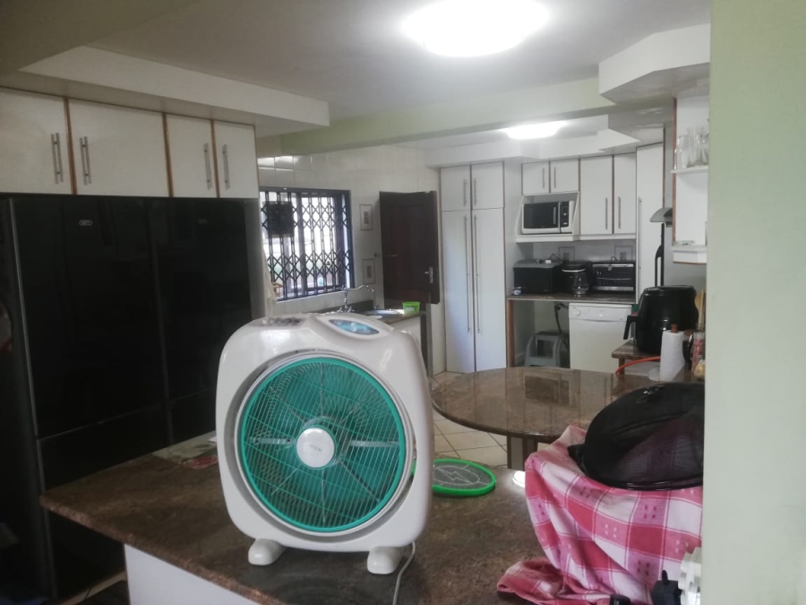 5 Bedroom Property for Sale in Sea Park KwaZulu-Natal