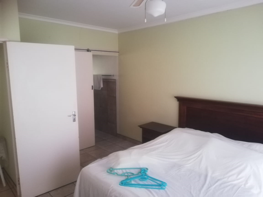 5 Bedroom Property for Sale in Sea Park KwaZulu-Natal