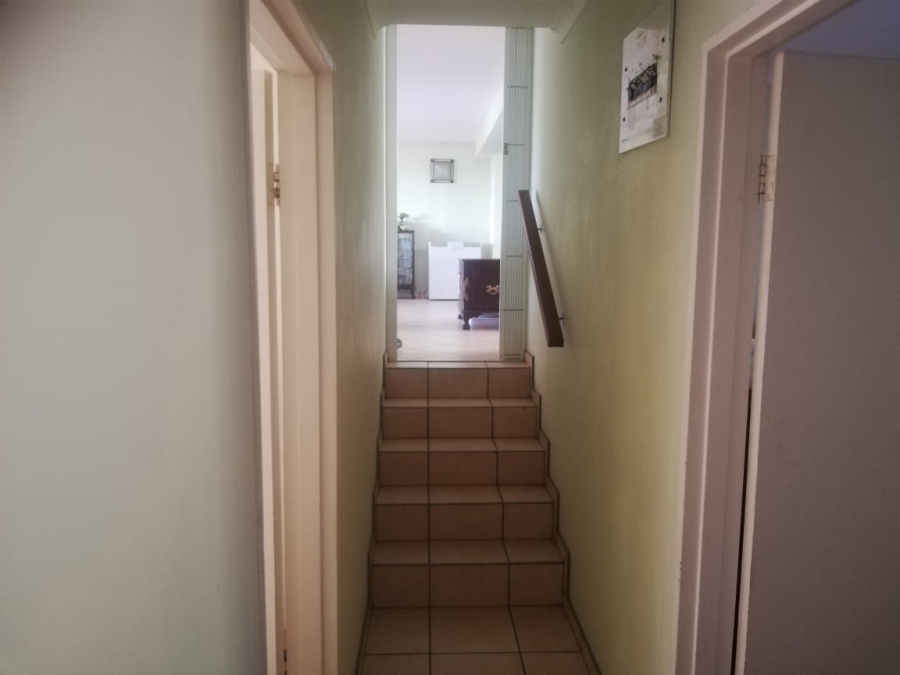 5 Bedroom Property for Sale in Sea Park KwaZulu-Natal