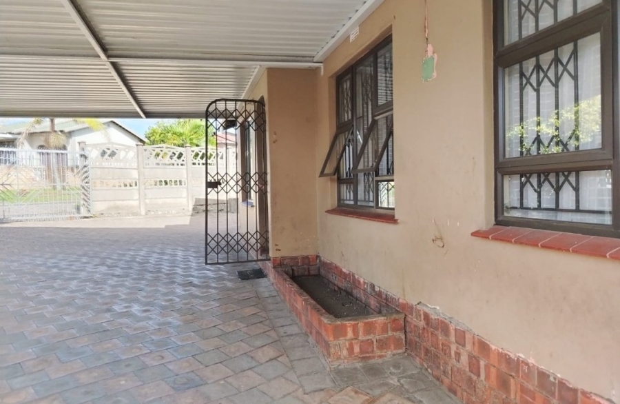  Bedroom Property for Sale in Esikhawini KwaZulu-Natal