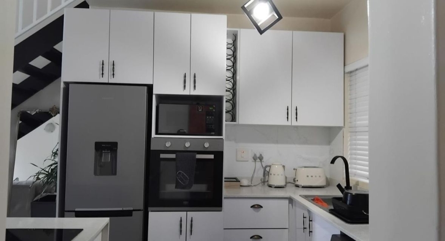 1 Bedroom Property for Sale in Glenwood KwaZulu-Natal