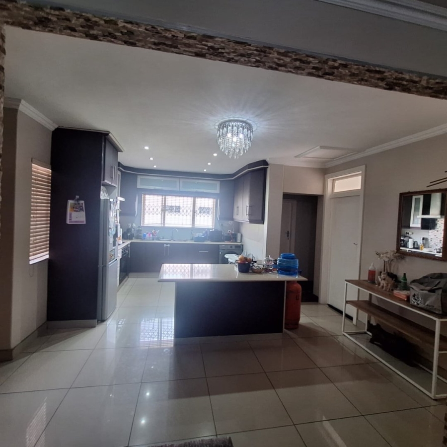 3 Bedroom Property for Sale in Essenwood KwaZulu-Natal