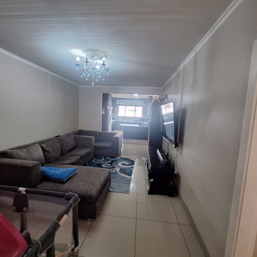 3 Bedroom Property for Sale in Essenwood KwaZulu-Natal