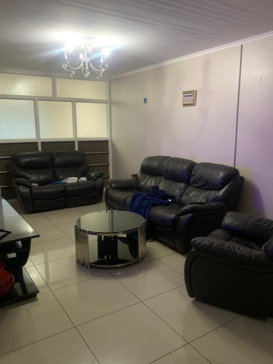 3 Bedroom Property for Sale in Essenwood KwaZulu-Natal