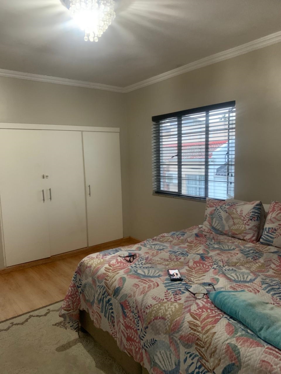 3 Bedroom Property for Sale in Essenwood KwaZulu-Natal